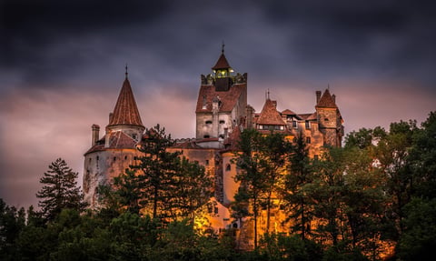 Peleș Castle in Sinaia, Romania — ornate Neo-Renaissance castle among the Carpathian foothills